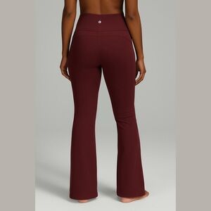 Lululemon Groove Super-High-Rise Flared Pant *Nulu
Red Merlot- Size 0